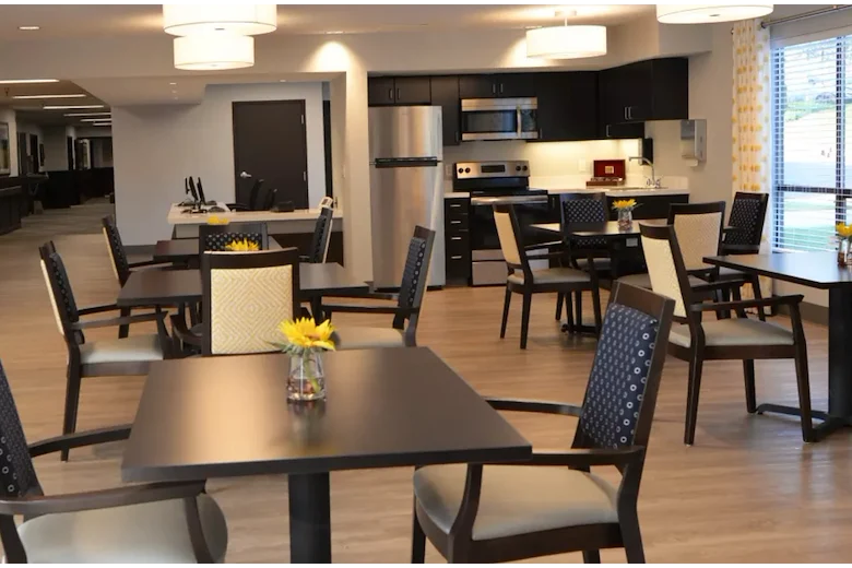 Image of Regency Gresham Nursing & Rehabilitation Center (5)