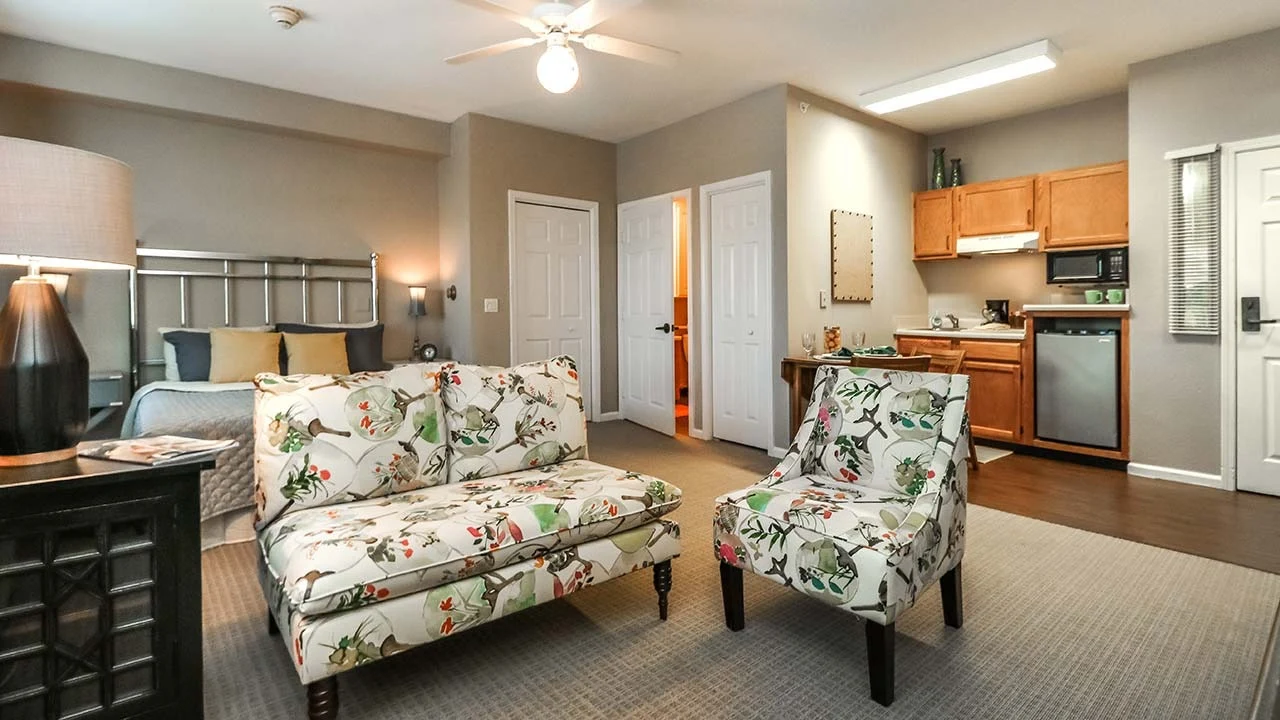 Image of Lamar at Town Center Senior Living Community (8)