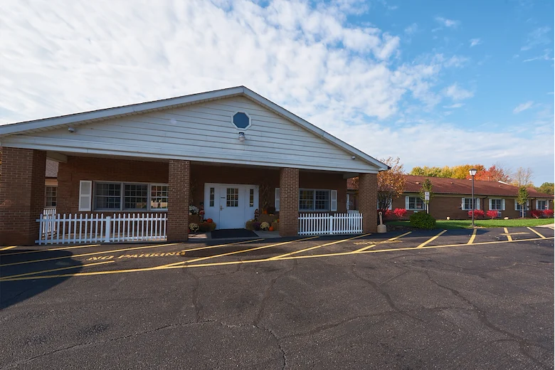 Image of Country Club Rehabilitation Campus at Newton Falls (2)