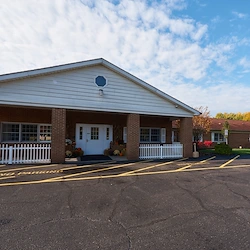 Image of Country Club Rehabilitation Campus at Newton Falls (2)