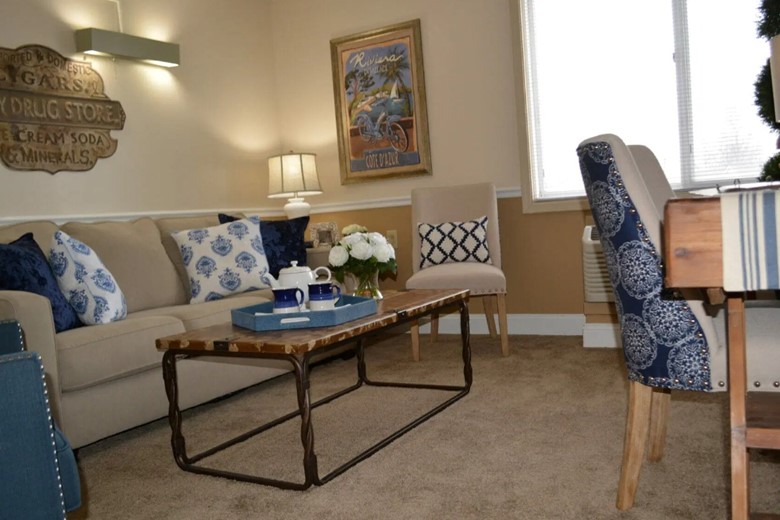 Zionsville Meadows Assisted Senior Living in Indiana living room