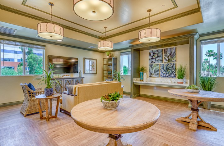 pacifica-senior-living-paradise-valley-image-2
