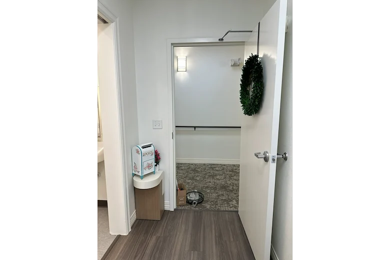 Image of Elana's Manor Senior Living (2)