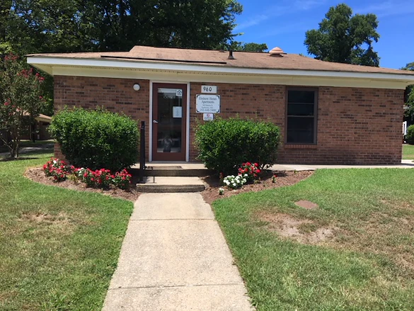 Image of Elmhurst Apartments (4)