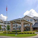 Image of Holiday Jackson Oaks (1)