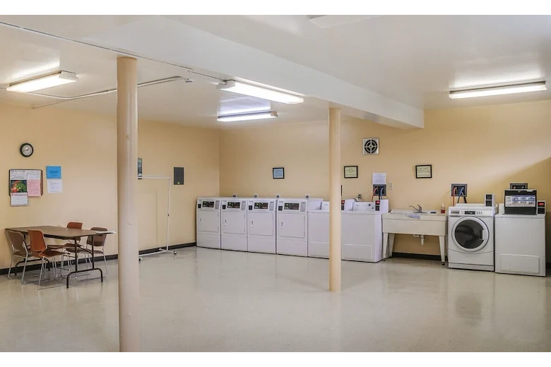 Image of Zephyr Apartments (3)