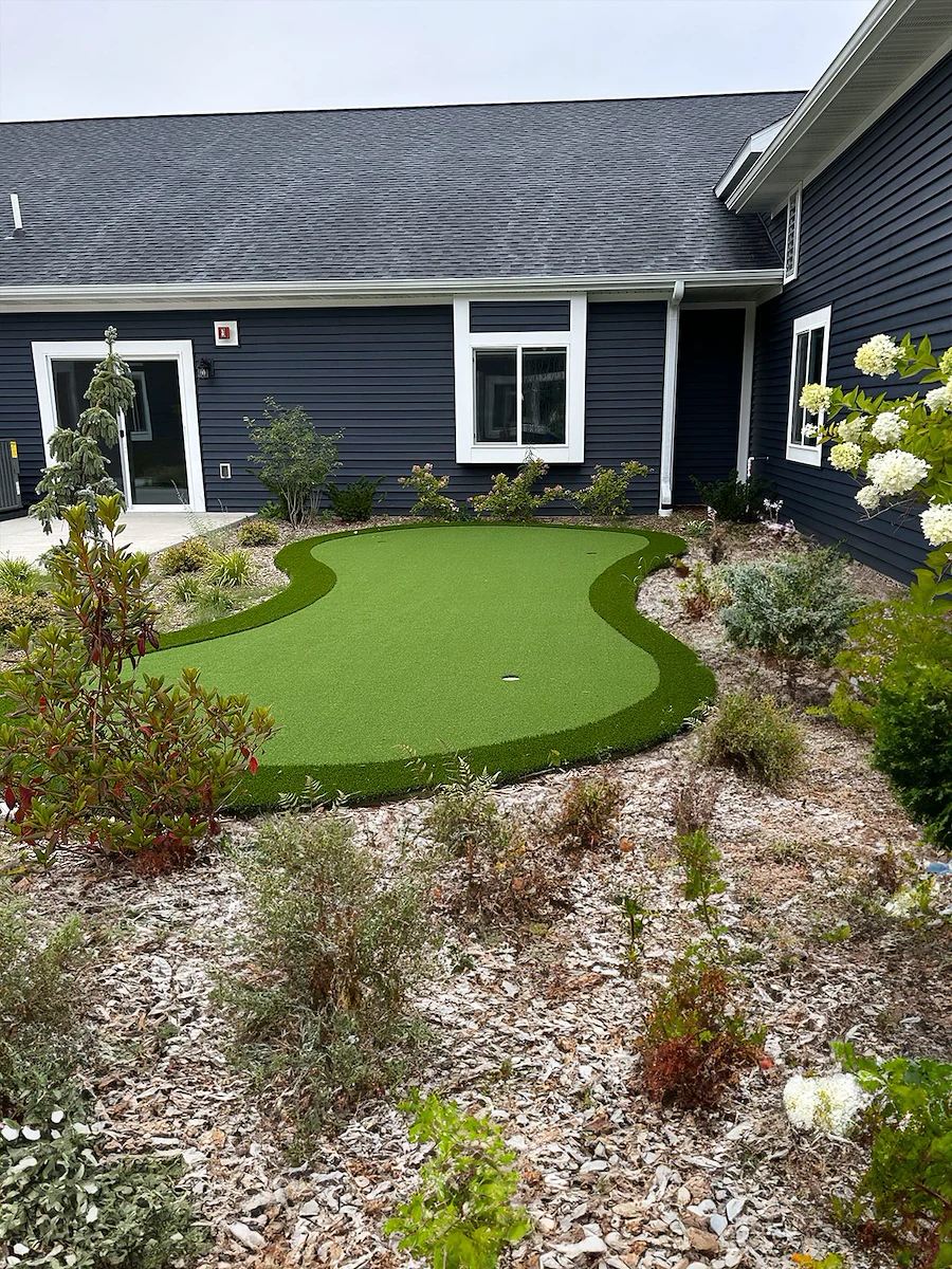 Image of The Oasis of Norton Shores (8)