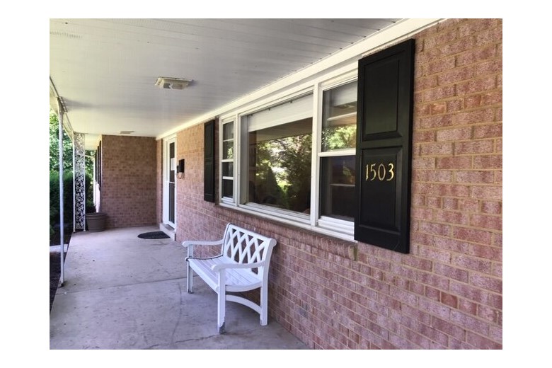 Image of Avalon House 2 on Oakview Dr (2)