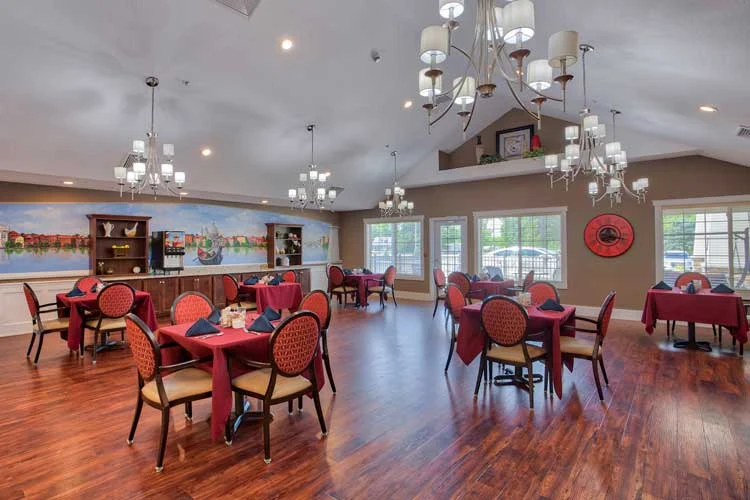 Charter Senior Living of Davison dining room