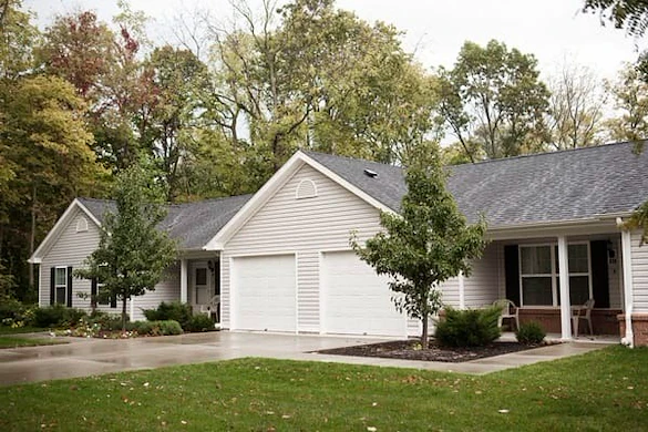 Image of Hampton Pointe (2)