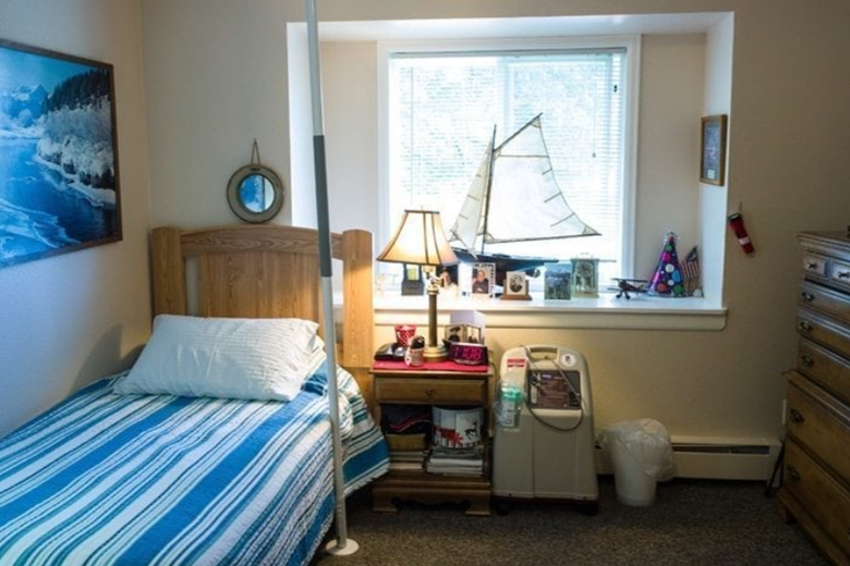 Image of Serenity House Assisted Living at 22nd Pl (8)