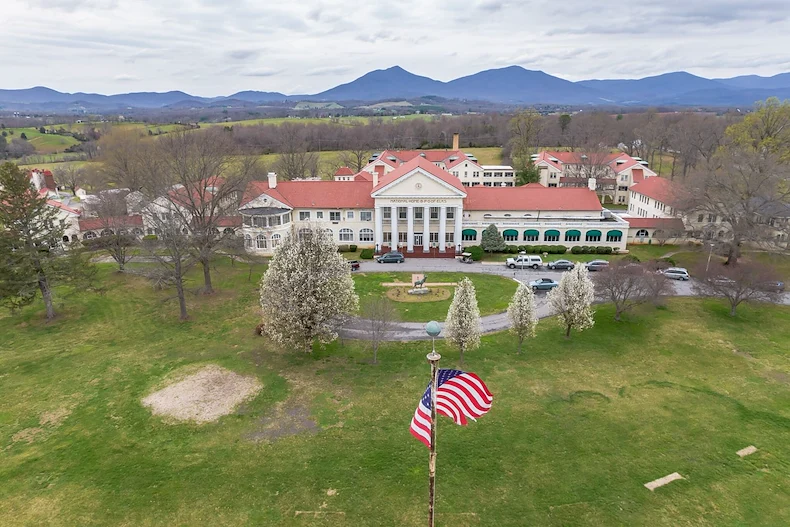 Image of Spring Oak at Bedford (1)