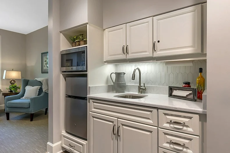 Brookdale Green Hills Cumberland senior living community offering assisted living, memory care, and respite care in Nashville, TN, apartment kitchenette