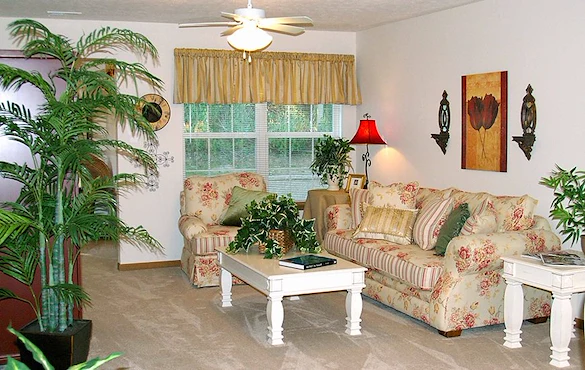 Meadow Lakes Senior Assisted Living in Mooresville, IN living room