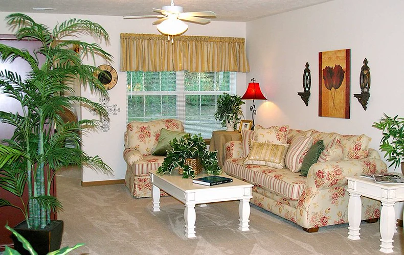 Meadow Lakes Senior Assisted Living in Mooresville, IN living room