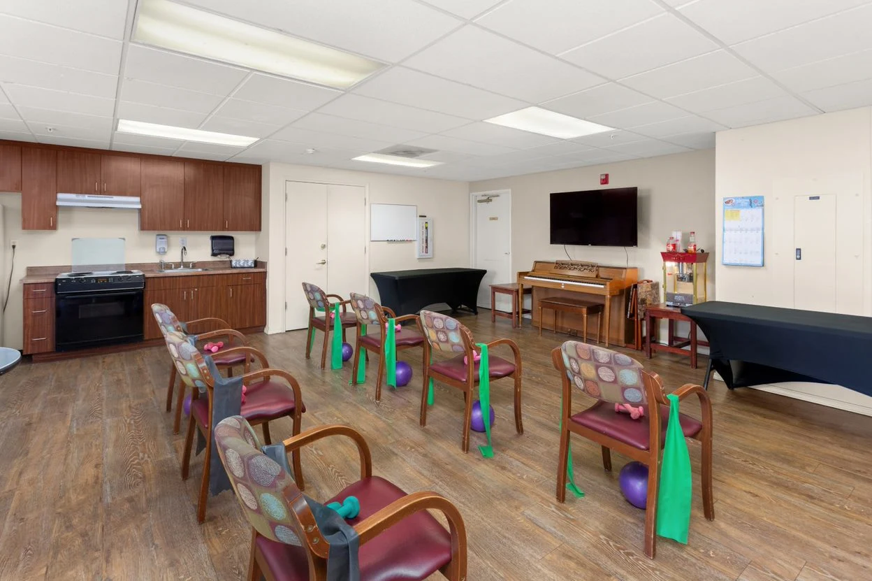 Image of Marbella Visalia (8)