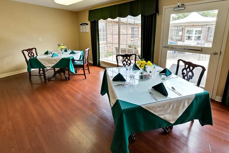 Image of The Oaks - Brevard (3)