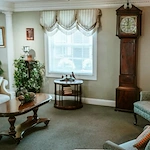 Image of Oakmont Manor (3)