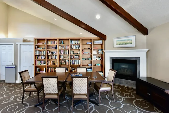 Image of Regency Village at Bend (8)