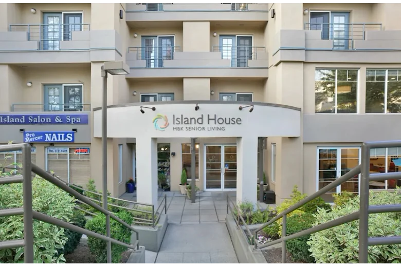 Image of Island House (1)