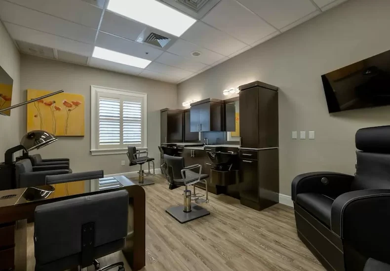 Image of Aston Gardens at Pelican Pointe (8)