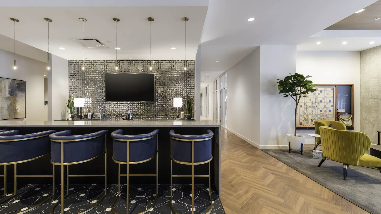 Image of Avidor Evanston (2)