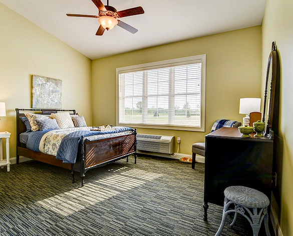 Image of The Courtyard at Oshkosh (5)