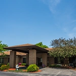 Image of The Pines at Grove Manor (6)