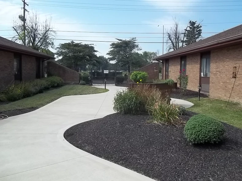 Image of Crown Pointe Care Center (3)