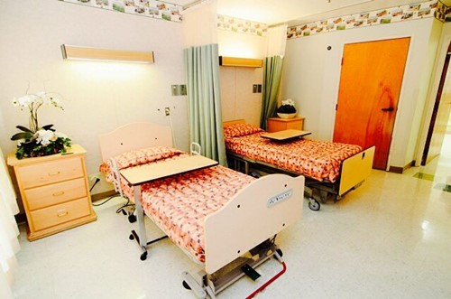 castle-manor-nursing--rehabilitation-center-image-4