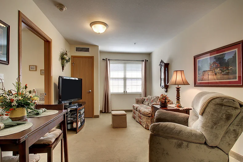 Image of Evergreen Senior Living Normal off Raab (10)