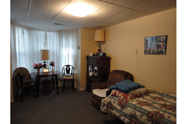 Image of Holly Place (2)
