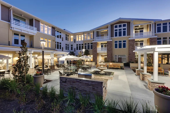 Image of Merrill Gardens at Huntington Beach (2)