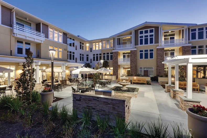 Image of Merrill Gardens at Huntington Beach (2)