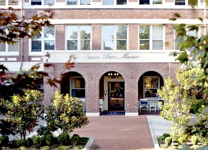 Image of Vineyard Park at Queen Anne Manor (1)