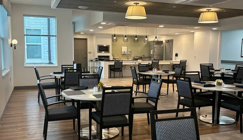 Astral at Franklin, senior living community offering independent living, assisted living, and memory care in Franklin, IN, dining room