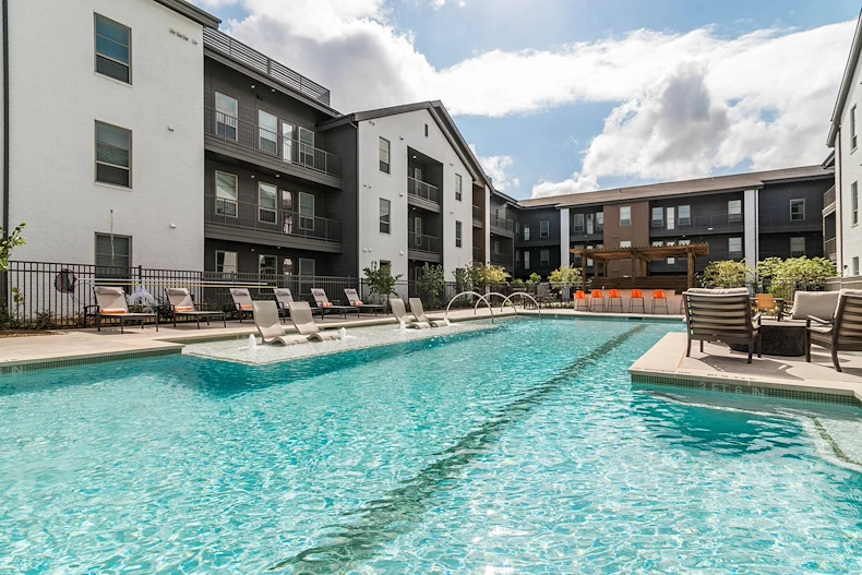 Image of Album Benbrook (1)