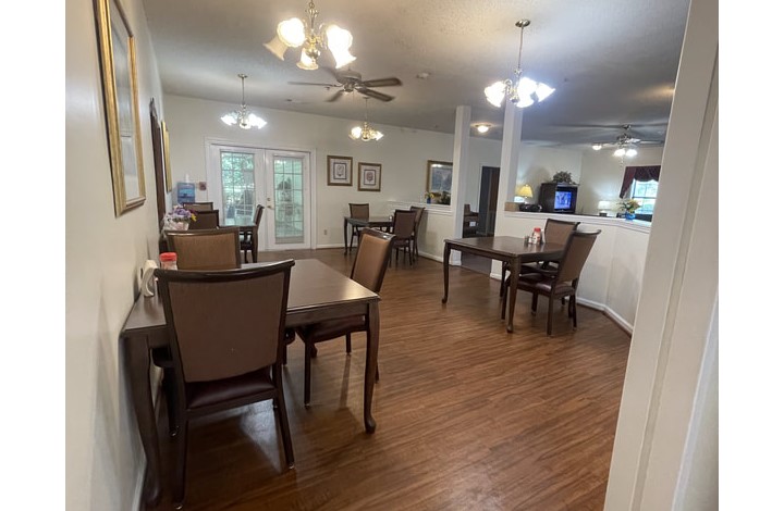 Image of River Oaks Assisted Living (4)