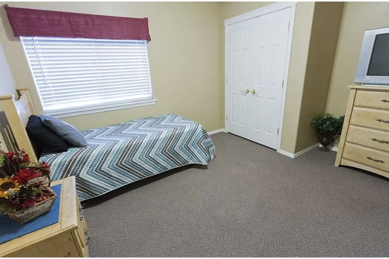 Image of Ashley Manor - Cedar (2)