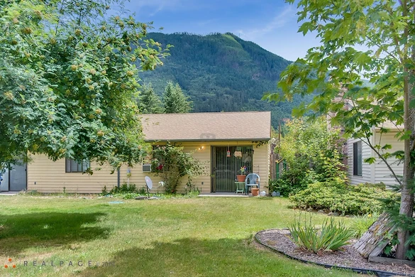 Image of Whitehorse (4)