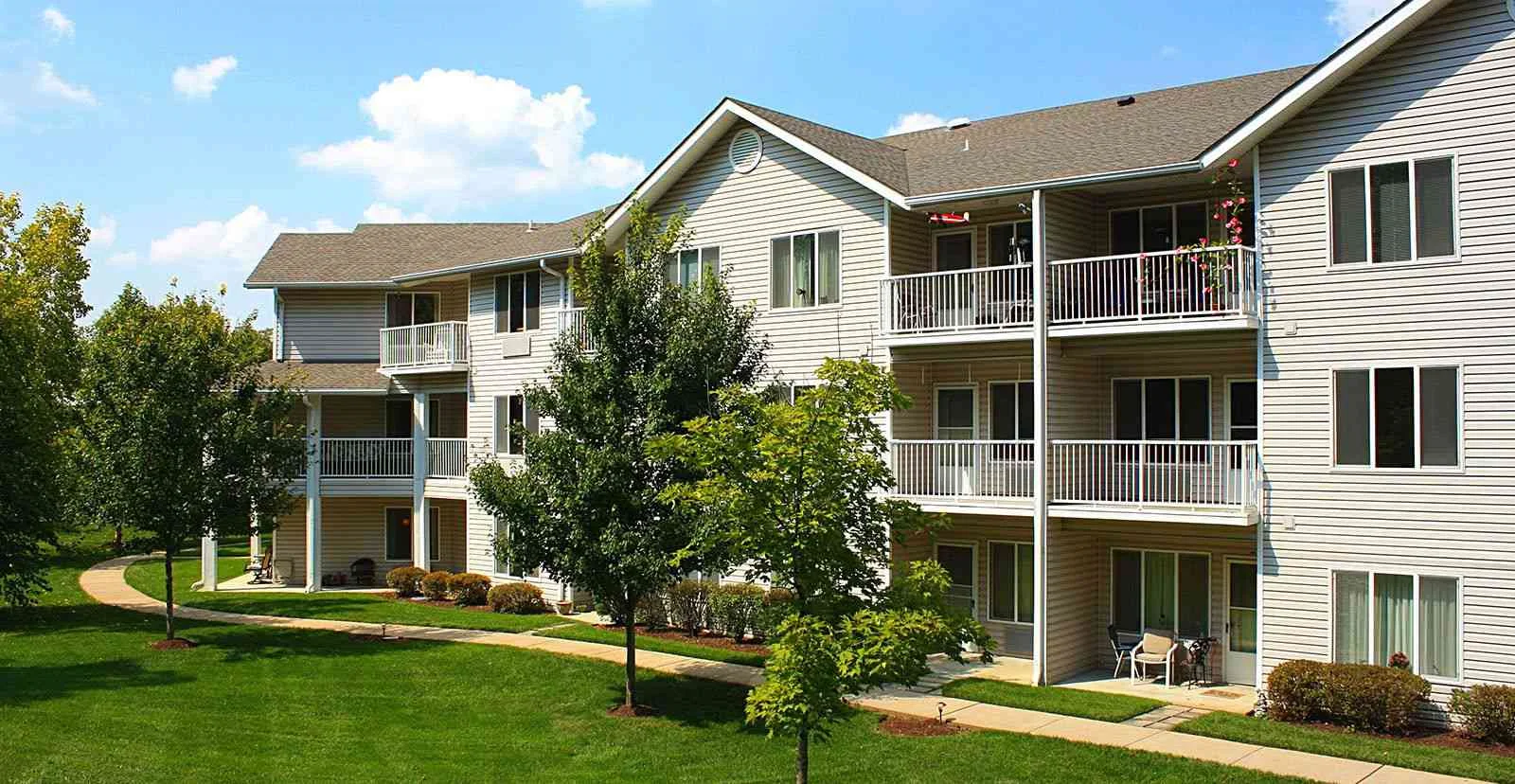 Image of Solstice Senior Living at Fenton (2)