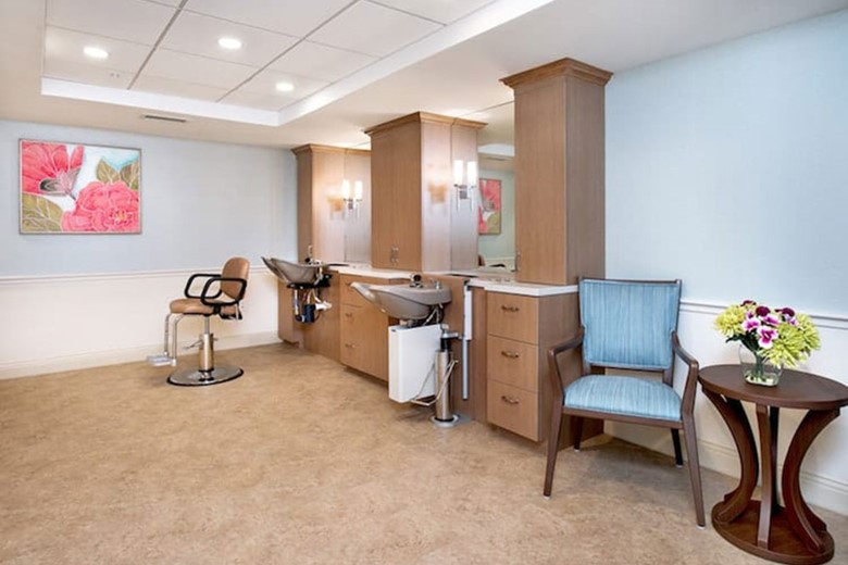 Image of Winchester Gardens Health Care Center (4)