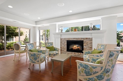 Lounge area at the Waters of Highland Park 