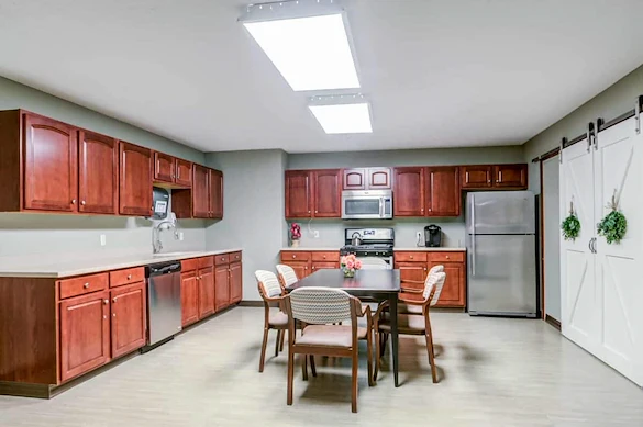 Image of Colonial Courtyard at Bedford (5)