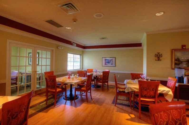 Pathfinder Senior Living in Fremont, NE, dining room