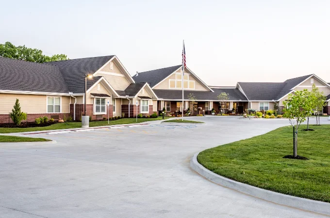 Image of Cross Creek at Lee's Summit Memory Care & Assisted Living (1)