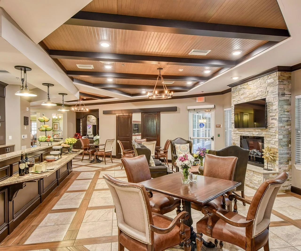 Anthem Lakes, senior living community offering independent living, assisted living, and memory care in Jacksonville, FL, socializing space