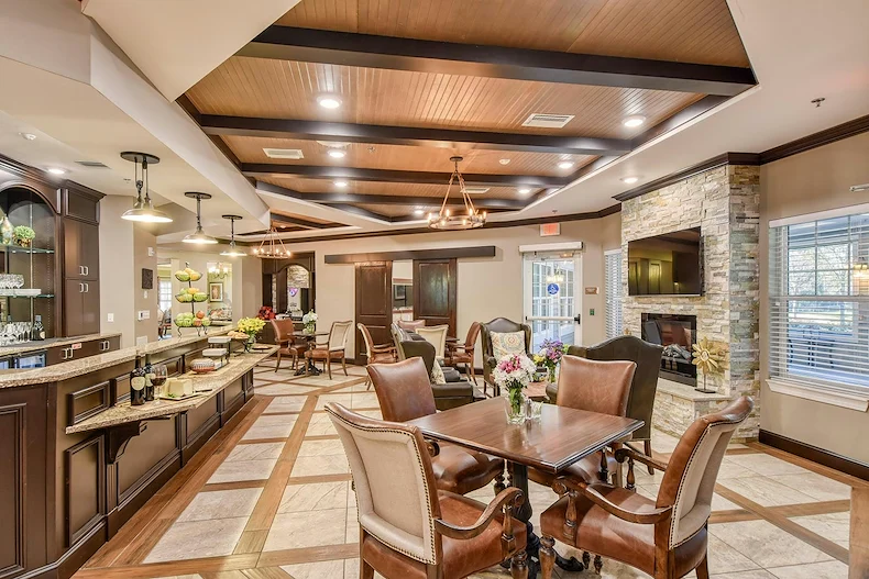 Anthem Lakes, senior living community offering independent living, assisted living, and memory care in Jacksonville, FL, socializing space