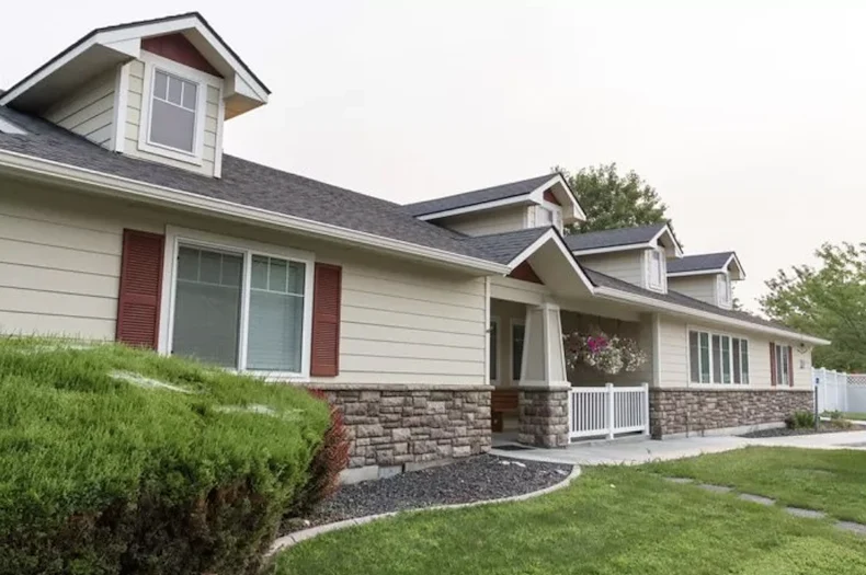 Image of Ashley Manor - Eagle 1 (1)