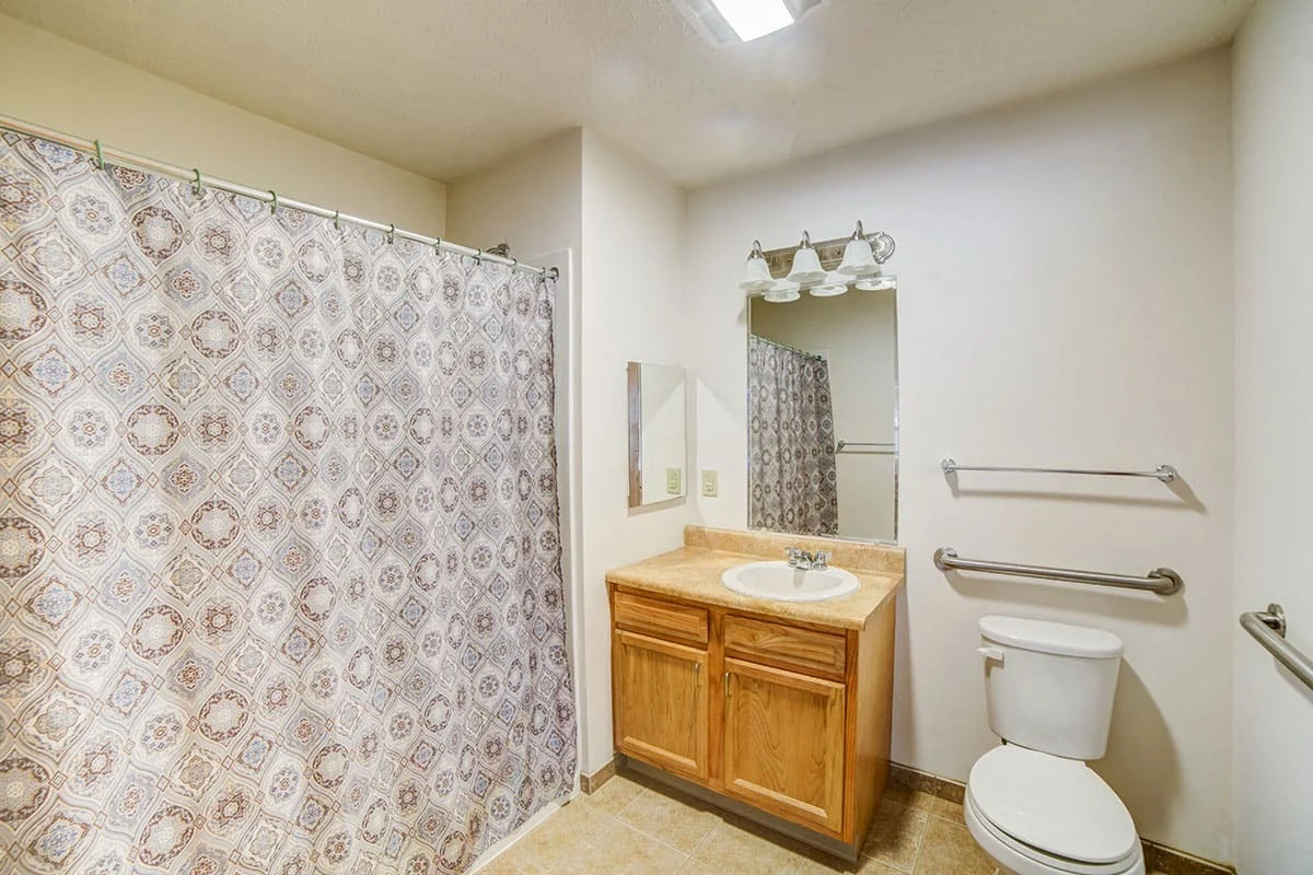 Image of Braddock's Greene (8)